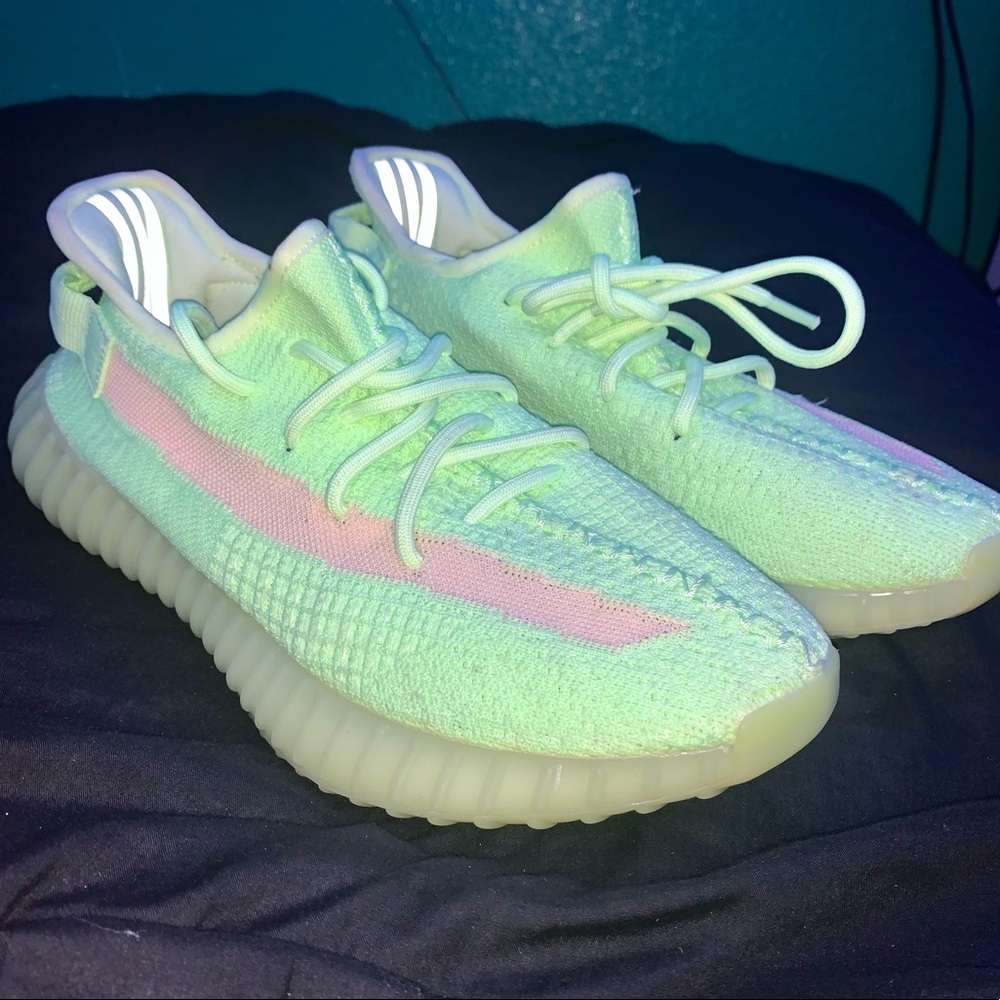 Adidas Yeezy 350 V2 Glow in the Dark
